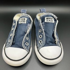 Toddler size 7 Converse All Star slip on navy shoes
